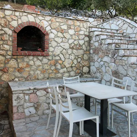 Pigeon Cave شقة فندقية 3*