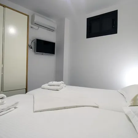 Aparthotel Pigeon Cave